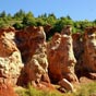 Un circuit balisé de 6 km permet de parcourir cette "Vallée des Saints".